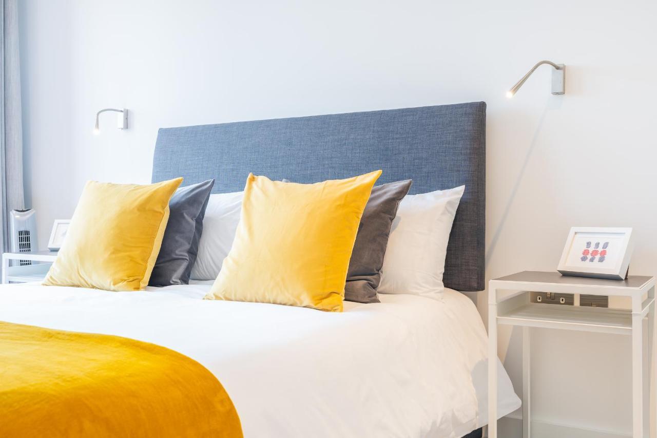 St Albans 2 Bed Luxury City Apartment, 5 Mins Walk To Train & Allocated Parking Buitenkant foto