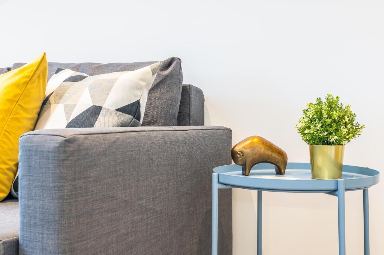 St Albans 2 Bed Luxury City Apartment, 5 Mins Walk To Train & Allocated Parking Buitenkant foto