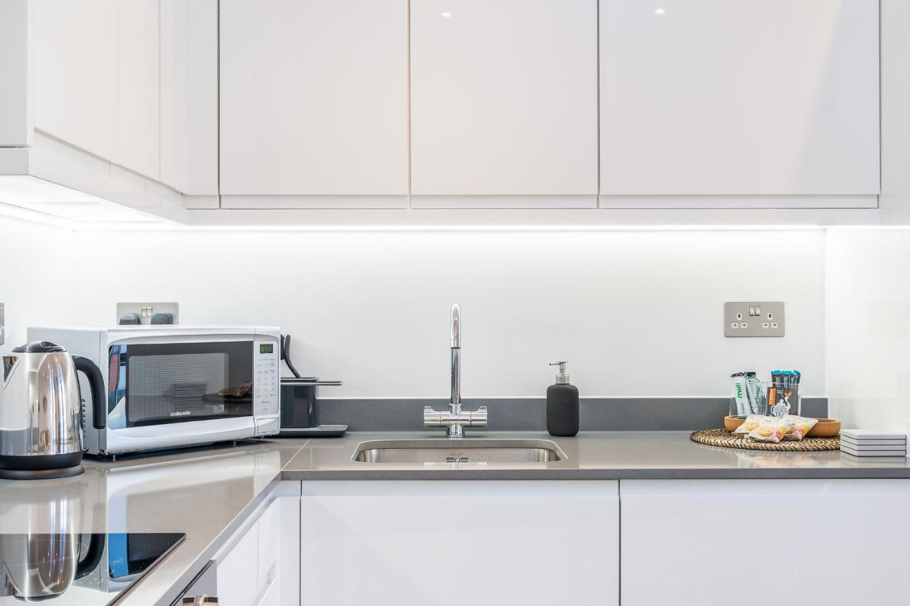 St Albans 2 Bed Luxury City Apartment, 5 Mins Walk To Train & Allocated Parking Buitenkant foto