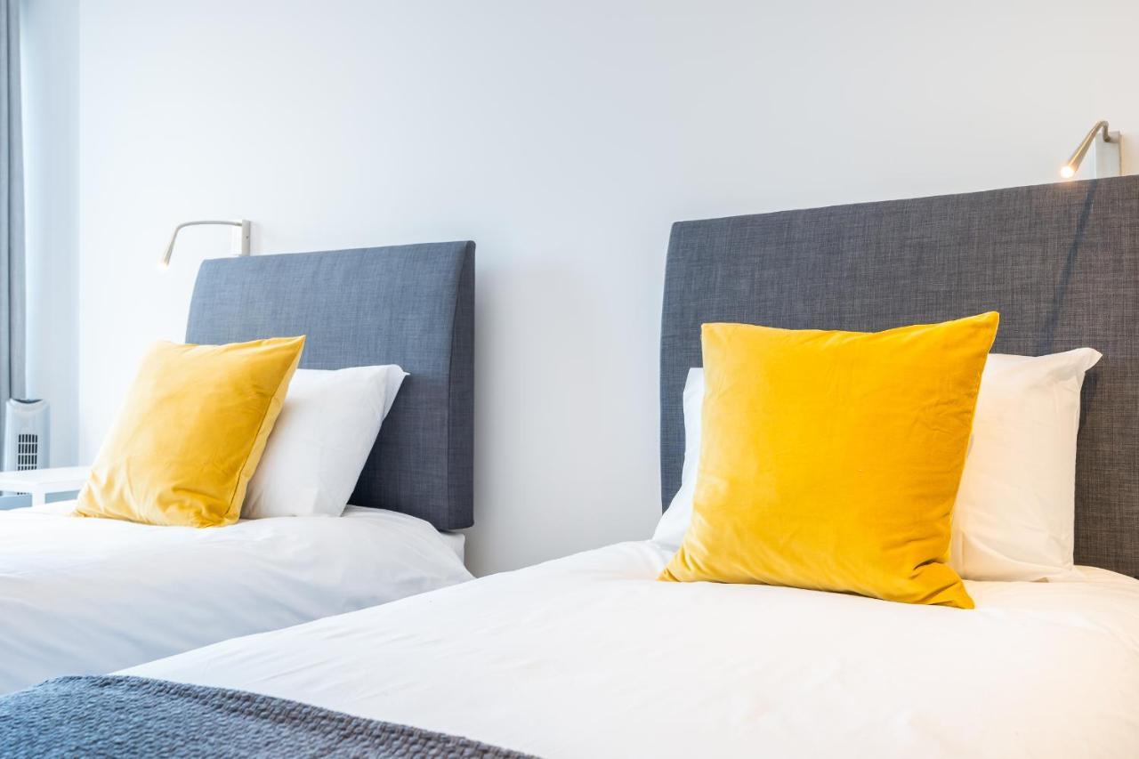 St Albans 2 Bed Luxury City Apartment, 5 Mins Walk To Train & Allocated Parking Buitenkant foto