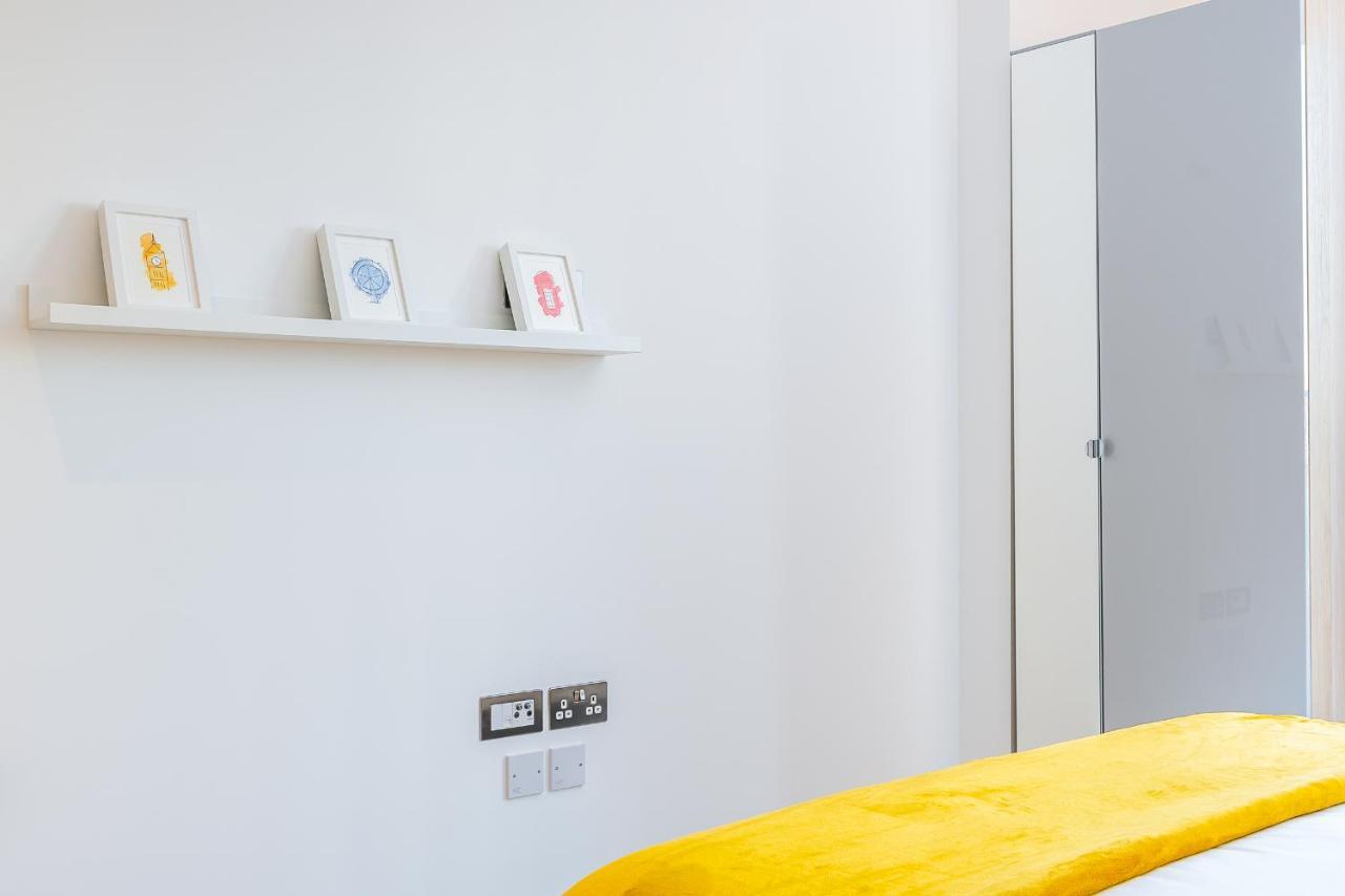 St Albans 2 Bed Luxury City Apartment, 5 Mins Walk To Train & Allocated Parking Buitenkant foto